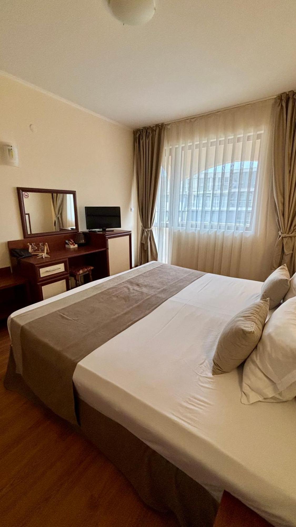 Hotel Sea Vista Sveti Vlas Eksteriør bilde